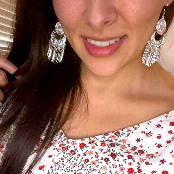 Exotically Shimmering Silver Metal Tasseled Medallion Chandelier Drop Earrings - Picture 4 of 15